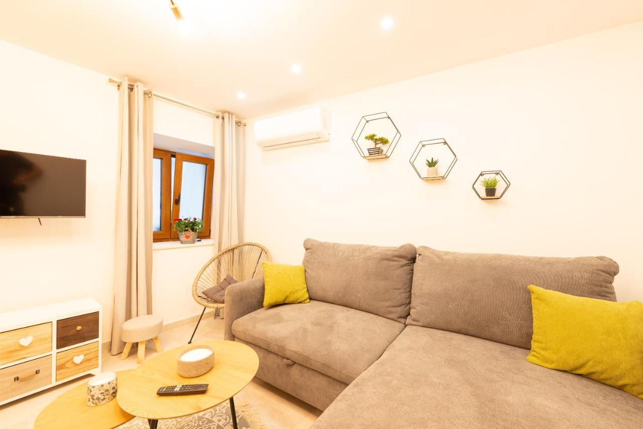 Apartment Olive Kastela Luaran gambar