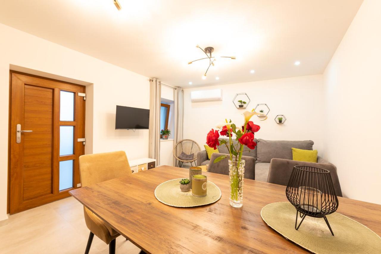 Apartment Olive Kastela Luaran gambar